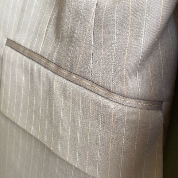 Adorable vintage Ann Taylor size 0 pinstripe pant suit - Picture 7 of 7